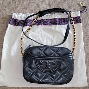 TORY BURCH FLEMING SOFT CAMERA BAG